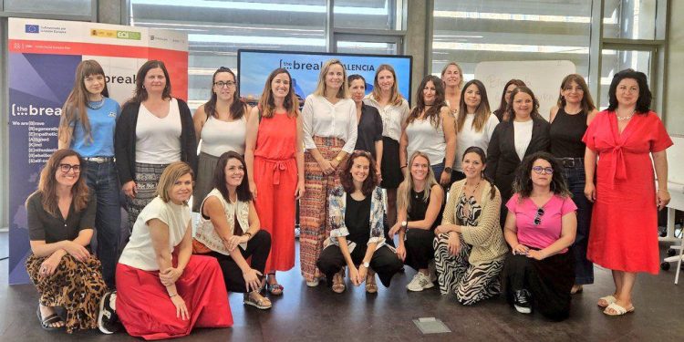 Valencia impulsa el emprendimiento femenino en tecnología con el programa europeo The Break