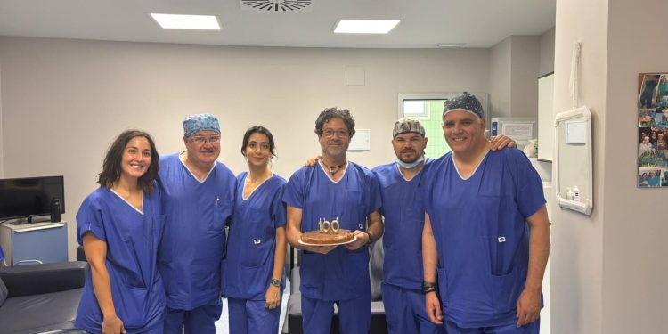 El Servicio de Urología del Departamento de Salud Arnau de Vilanova-Llíria alcanza las 100 intervenciones de prostatectomía radical robótica