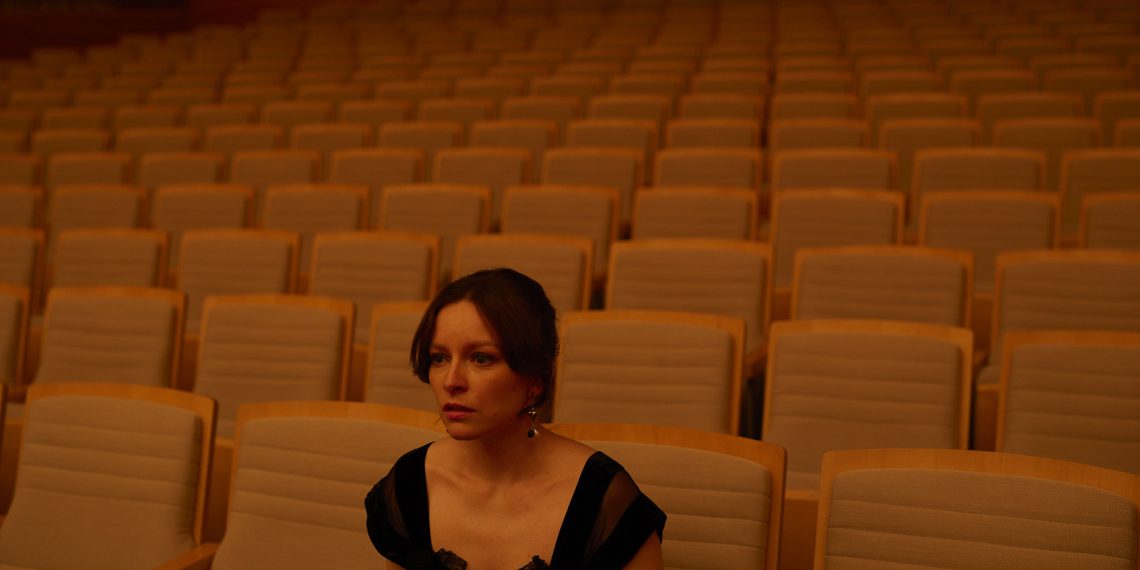 Cinema Jove arranca su segunda semana con el estreno de ‘Measures for a Funeral’, el homenaje a Radu Jude y el inicio de Curt Creixent
