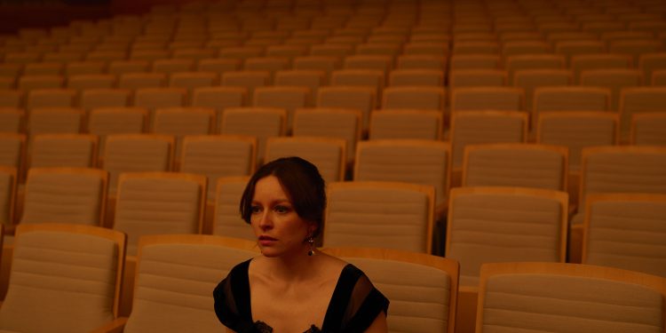 Cinema Jove arranca su segunda semana con el estreno de ‘Measures for a Funeral’, el homenaje a Radu Jude y el inicio de Curt Creixent