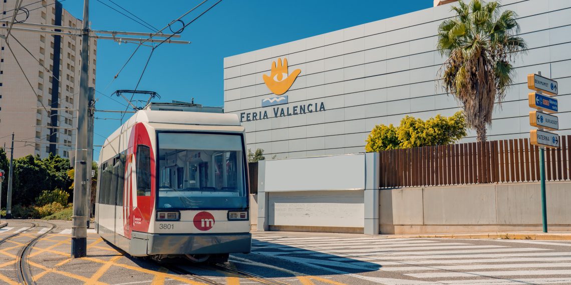 Metrovalencia refuerza el tranvía a Feria Valencia por los certámenes OWN, Airsoft y Shishamasse