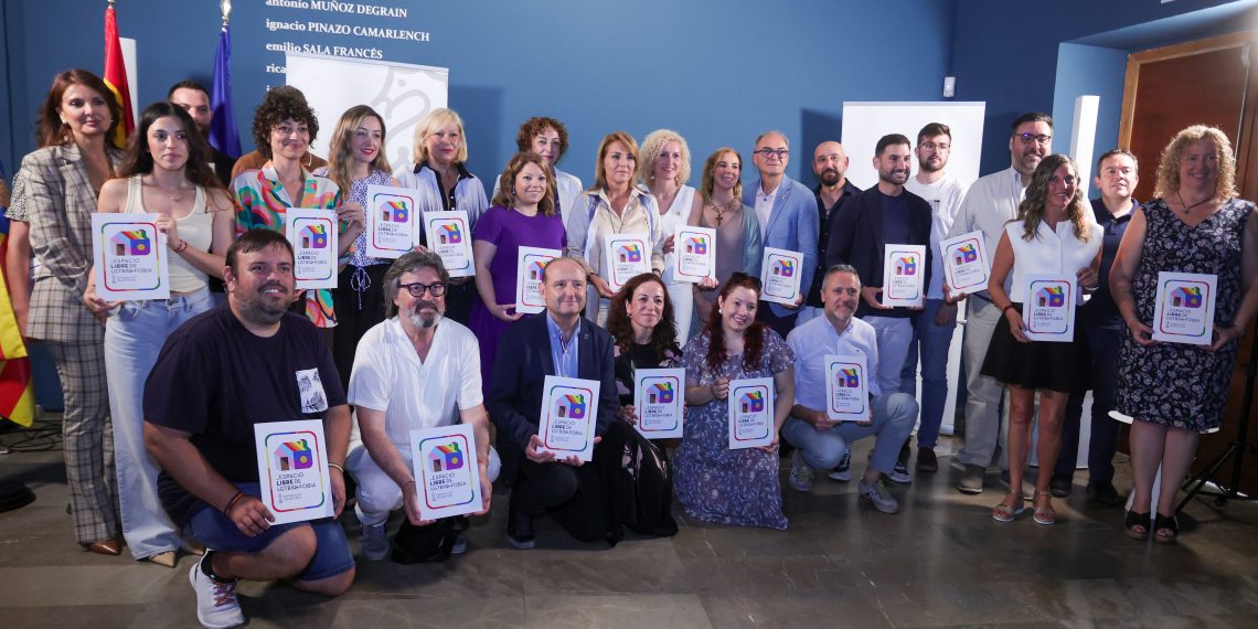 La Generalitat distingue a 28 entidades como Espacios Libres de LGTBIQ+fobia