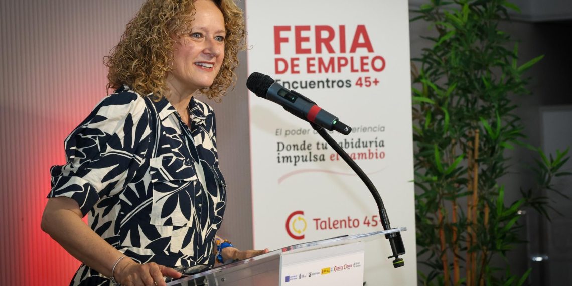 Torrent impulsa el talento sénior con una feria de empleo que reúne a 500 participantes y 16 empresas