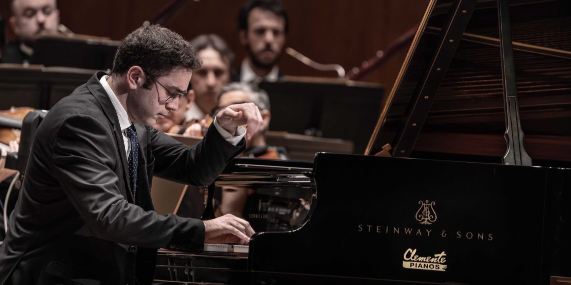 El pianista Nabeel Hayek gana el Concurso Internacional de Piano Iturbi de València
