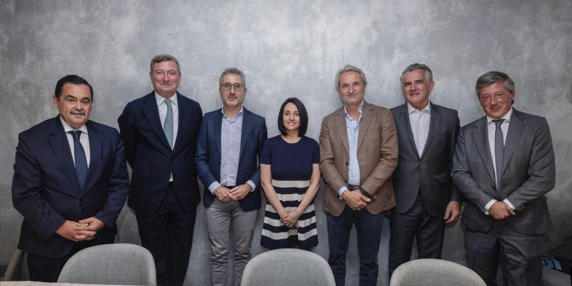 Conexus y los secretarios de estado Valencianos dialogan sobre financiación autonómica, déficit de infraestructuras y reconstrucción