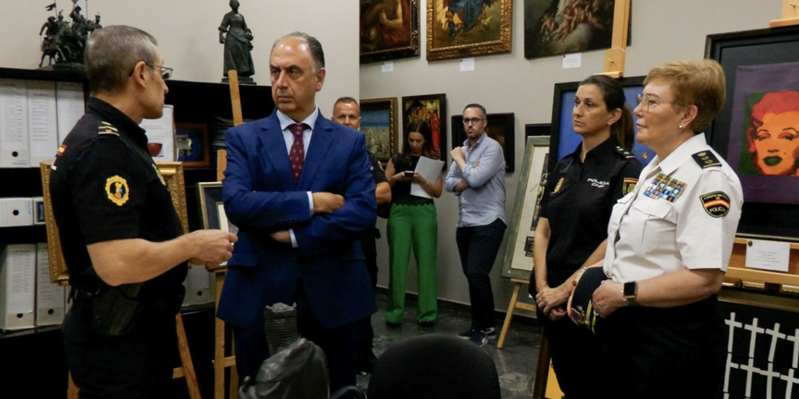 La Policía interviene 41 obras falsas de pintores como Warhol, Sorolla, Dalí, Madrazo o Zuloaga