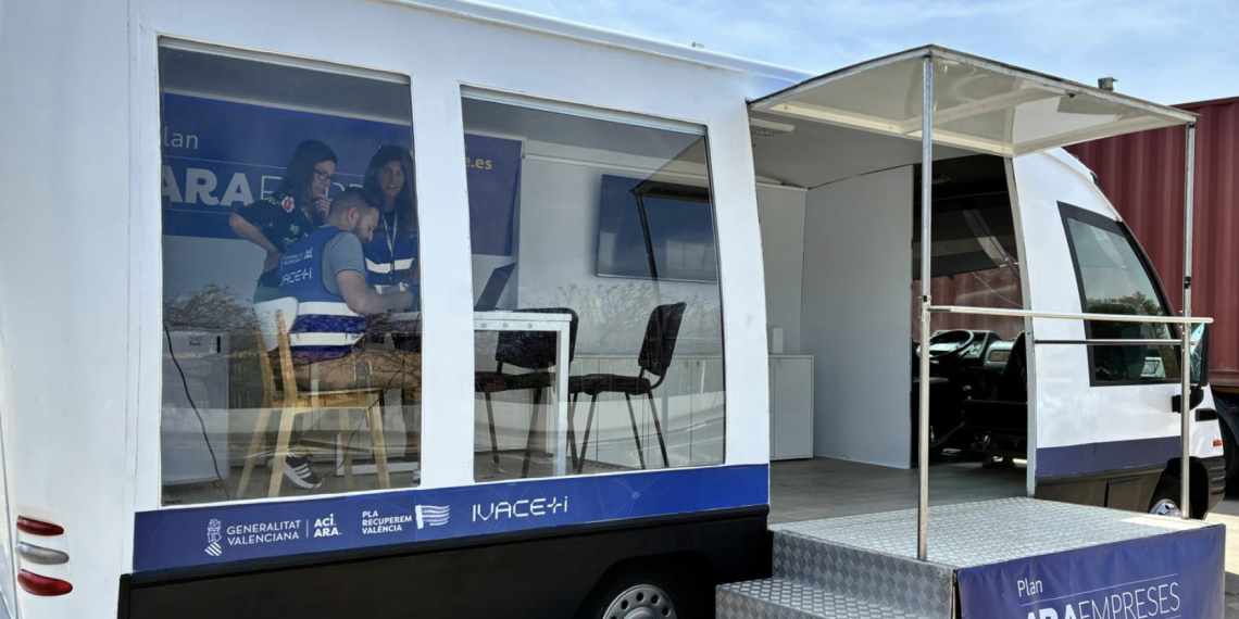 Ivace+i pone en marcha oficinas móviles para informar y apoyar a empresas y comercios en la solicitud de las ayudas del Plan Ara Empreses
