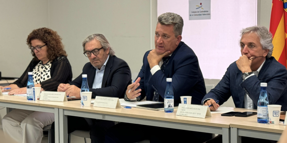 Vicente Martínez Mus se reúne con la junta directiva de la Asociación de Empresas Constructoras y Concesionarias de Infraestructuras Seopan