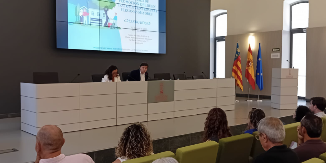 Servicios Sociales centra en la calidad y la humanización de los cuidados en residencias públicas la II Jornada de Buenas Prácticas