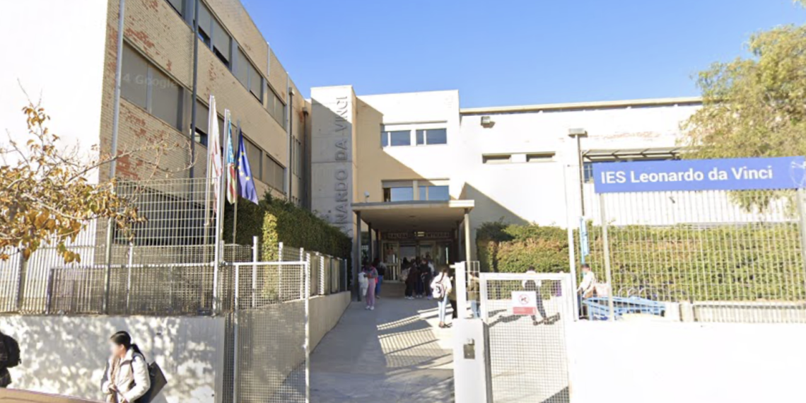 Educación transforma el IES Leonardo da Vinci de Alicante y el IES El Palmeral de Orihuela en Centros Integrados de FP