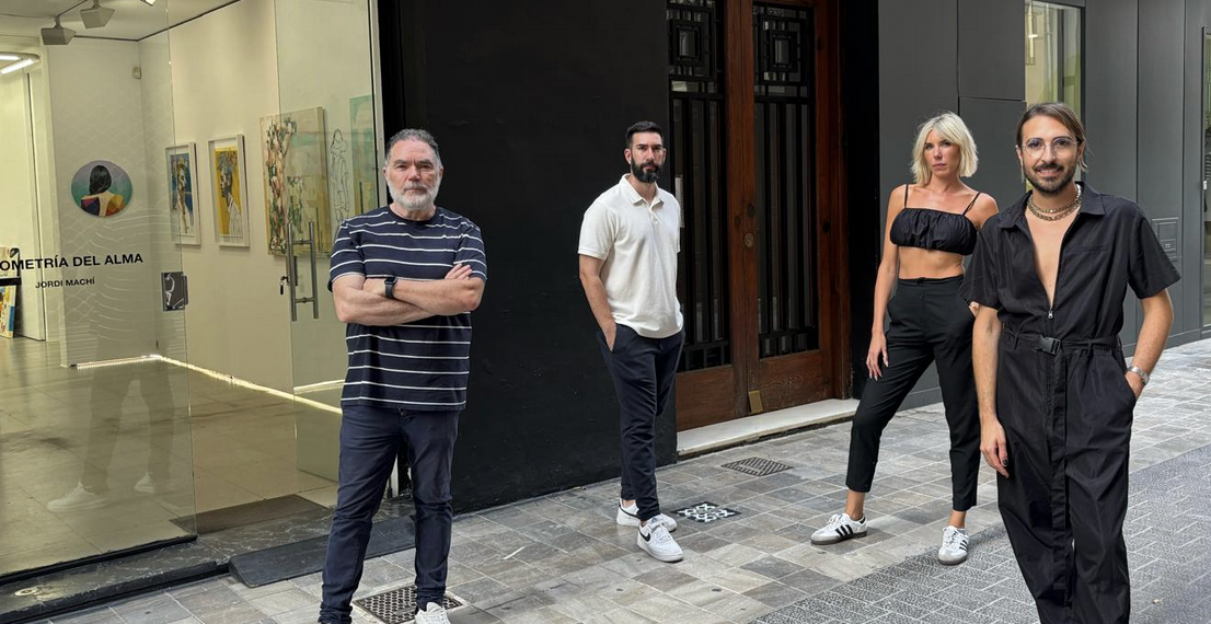 Galería Cuatro celebra la llegada del verano con una exposición