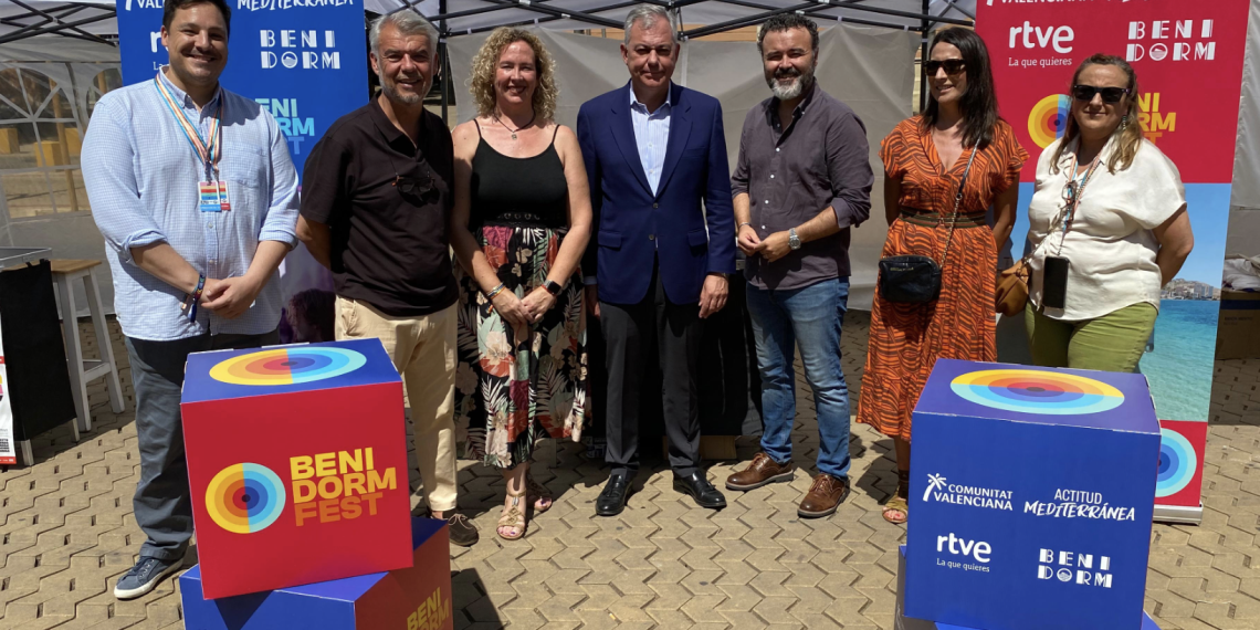 La Generalitat promociona la Comunitat Valenciana y el Benidorm Fest en la celebración del Orgullo de Sevilla