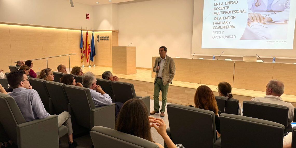 Marciano Gómez da la bienvenida a los 148 nuevos residentes de Medicina y Enfermería Familiar y Comunitaria en Valencia