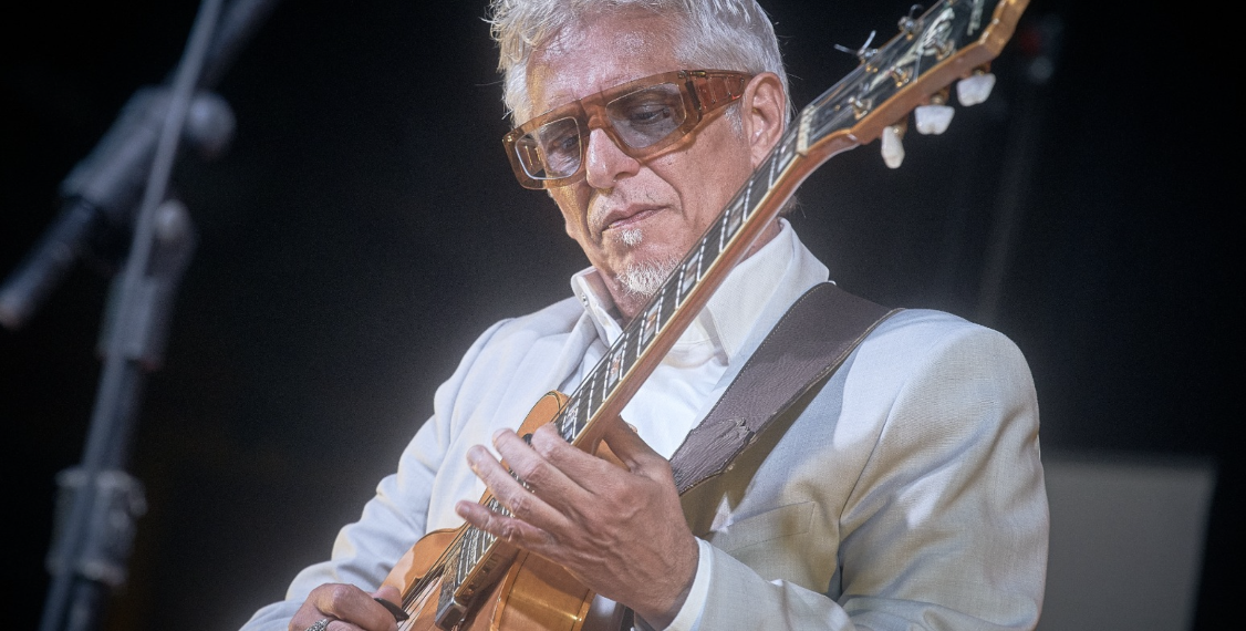 El jazz ecléctico de Ximo Tebar & The Champs sonará por todo lo alto en los jardines del Palau de la Música