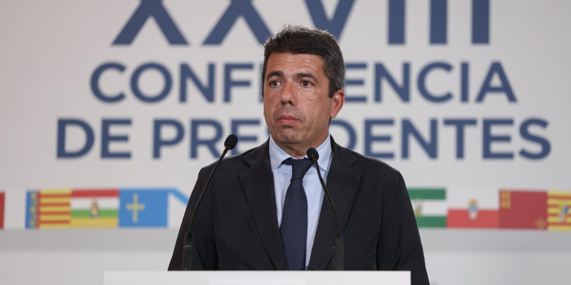 Mazón denuncia la falta de apoyo del Gobierno para la recuperación tras las riadas y exige elecciones generales