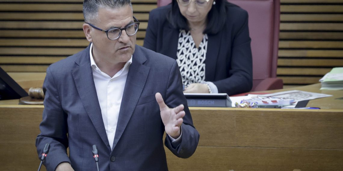 González de Zárate: “Sánchez regala 3.200 millones a Barcelona mientras condena a los aeropuertos de Valencia y Alicante al colapso”