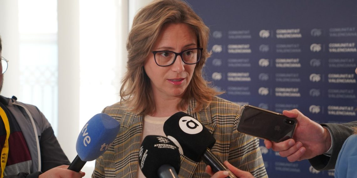 Chulià acusa a Bernabé de “venderse a Sánchez” y exige explicaciones por el retraso del FLA
