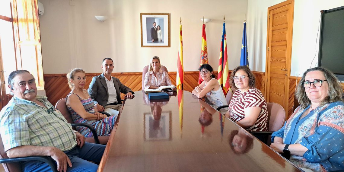 La delegada del Consell visita Les Coves de Vinromà y anuncia inversiones para reparar los daños por las lluvias torrenciales