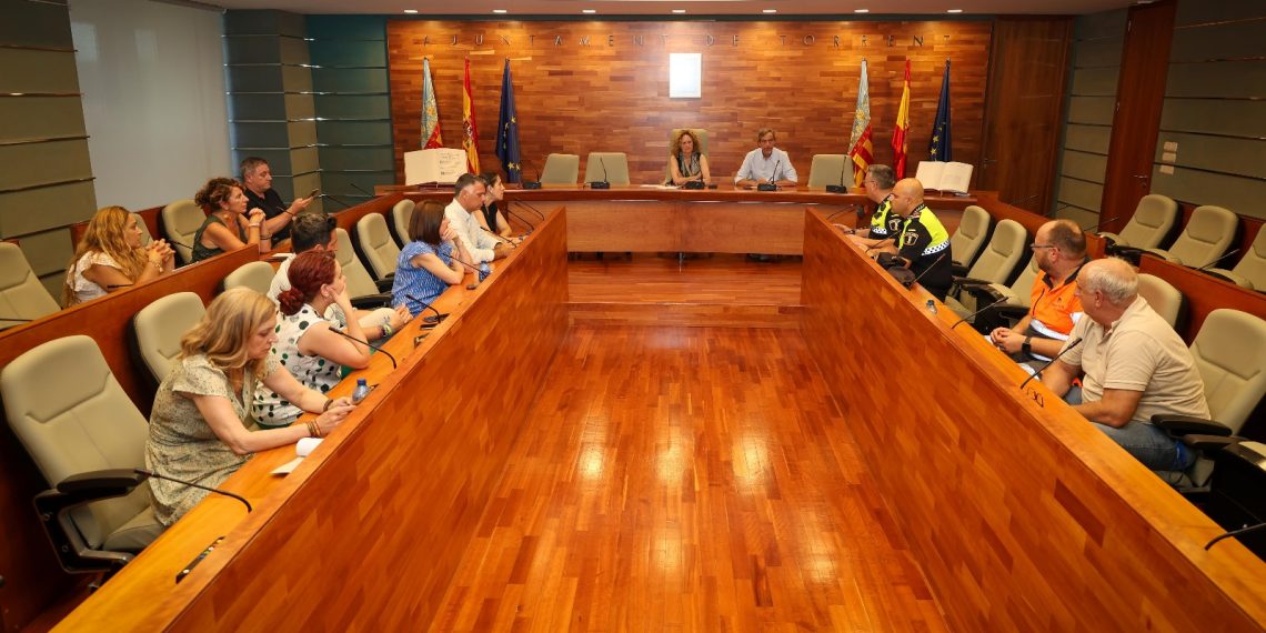 Torrent activa el CECOPAL por alerta amarilla y aplaza la elección de las Falleras Mayores 2026