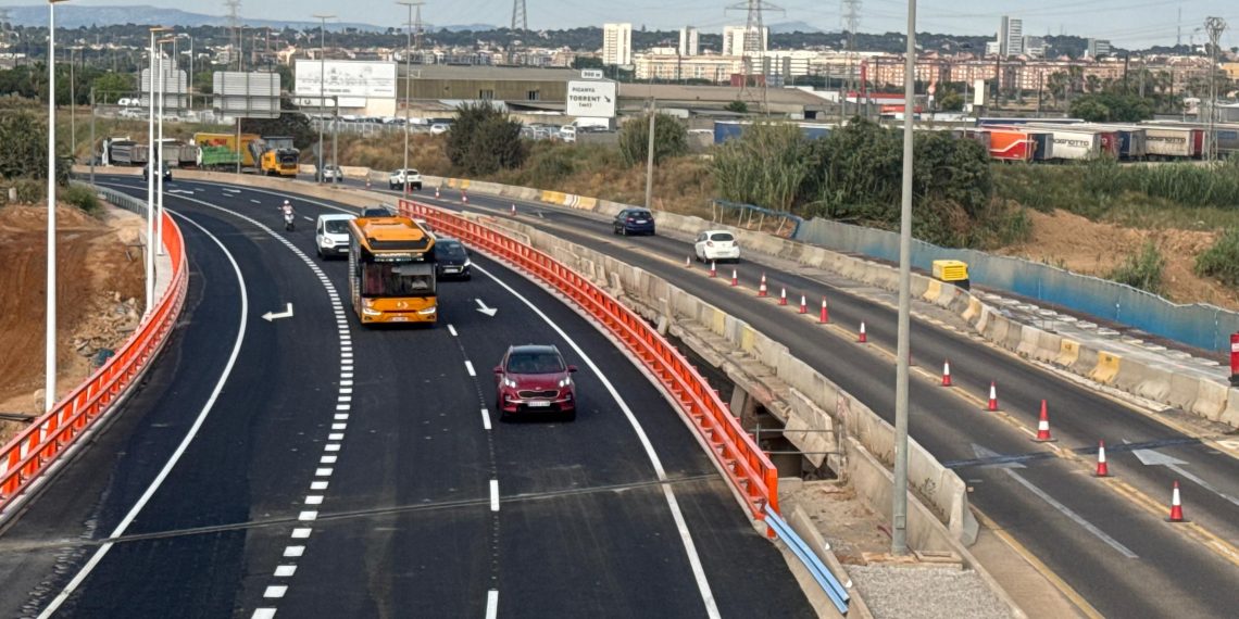 La Generalitat reabre el puente de la CV-33 colapsado por la riada de octubre