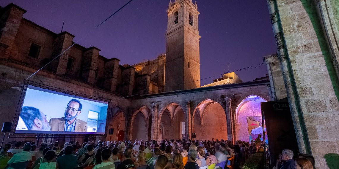El Centre del Carme celebra la segunda edición del ciclo CCCCinema d’Estiu ‘Embriagados de humor. América y la comedia’