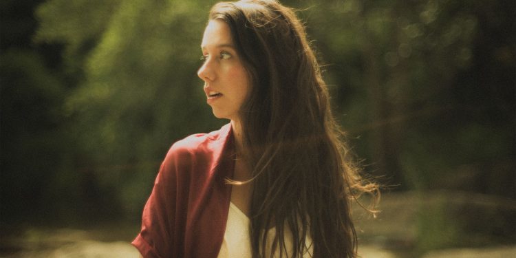 Raquel Lúa trae su poesía sonora al claustro del Museu de Belles Arts de Castelló