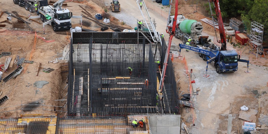 Sanidad inicia el hormigonado del búnker del futuro Centro de Protonterapia de la Comunitat Valenciana