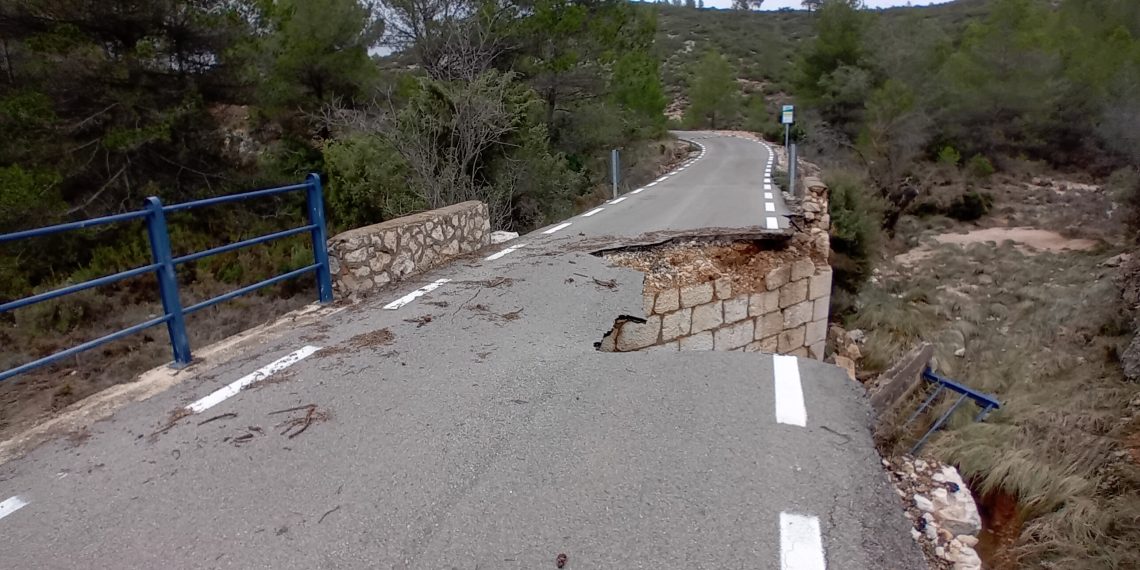 La Diputación finalizará en octubre la reparación de la carretera de acceso al Collado Umán en Buñol