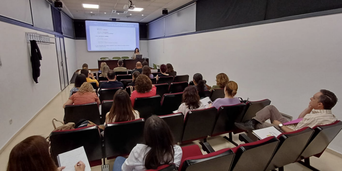 El Ayuntamiento de l’Eliana impulsa un curso de lenguaje administrativo en valenciano para su personal