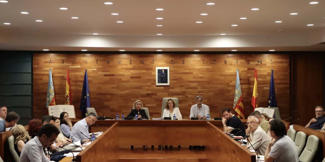 Compromís-Podem-EU se niega a firmar la Declaración Institucional de la ELA propuesta por VOX Torrent