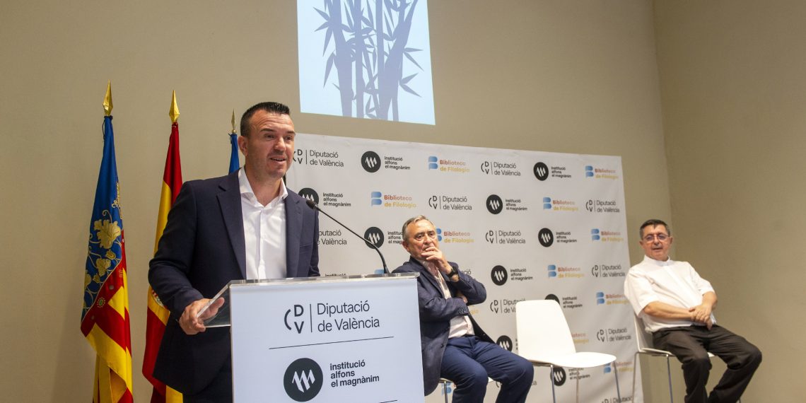 La Diputació de Valencia lanza la Biblioteca de Filología Valenciana para acercar el valenciano a toda la ciudadanía