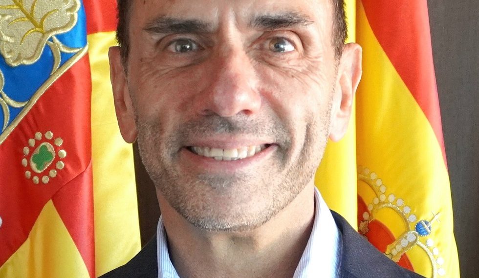 La Generalitat adjudica los contratos de los Centros Mujer y pone fin a seis años de precariedad