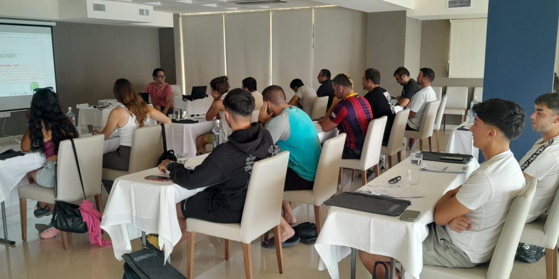 Una encuesta de LA UNIÓ entre la juventud del campo valenciano revela la necesidad de más apoyo real, formación práctica y asegurar una rentabilidad