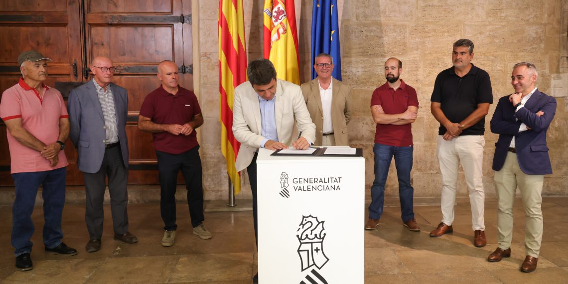 Mazón exige a Sánchez la defensa del campo valenciano ante una PAC que tilda de “golpe letal” para el sector primario