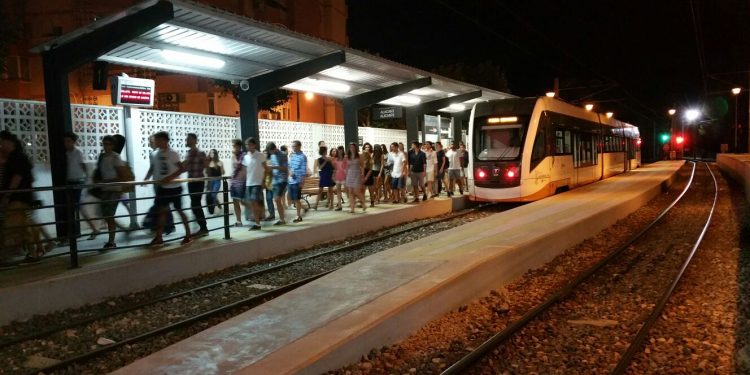 El TRAM d’Alacant se suma al ritmo del Low Festival