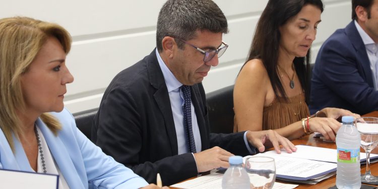 Mazón presenta un plan de acción para reforzar el papel de la Comunitat Valenciana en la UE