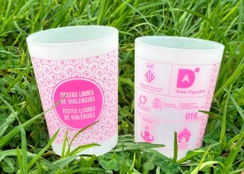 Sagunto planta cara a la violencia en fiestas con vasos reutilizables y puntos seguros