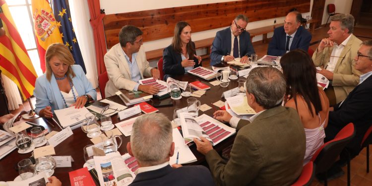 El Consell refuerza la lucha contra la despoblación con un aumento histórico de fondos