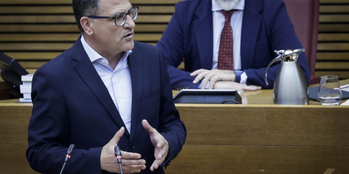 El PPCV advierte del colapso aéreo y exige al Gobierno la ampliación urgente de Manises y Alicante-Elche