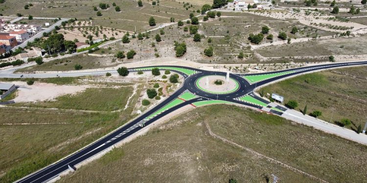 La Diputación de Alicante invierte 40 millones en mejorar carreteras y caminos en solo tres años