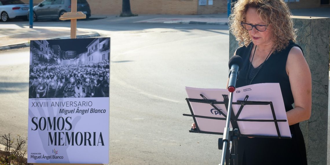 Torrent rinde homenaje a Miguel Ángel Blanco en el 28º aniversario de su asesinato a manos de ETA