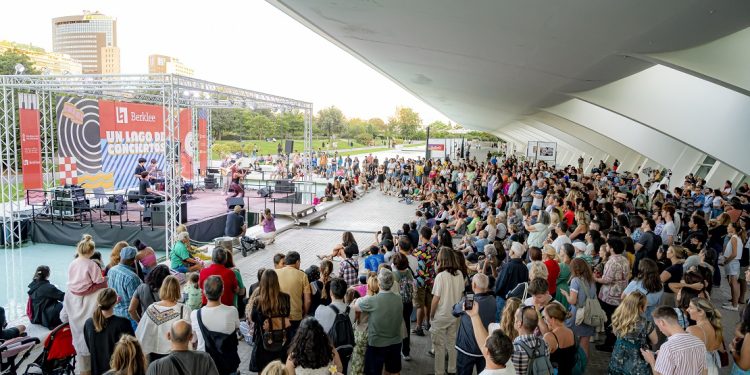 La música de Berklee Valencia despide el verano en la Ciutat de les Arts i les Ciencies