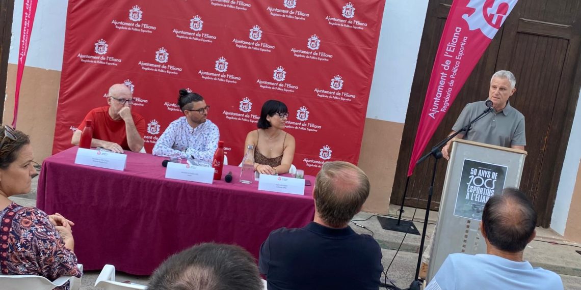 L’Eliana celebra medio siglo de historia deportiva con un emotivo homenaje en forma de libro