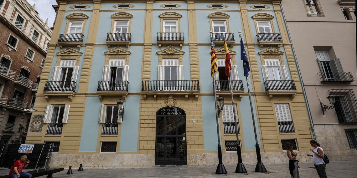Lo Rat Penat celebra la decisió de la Diputació de Valéncia d’abandonar l’associació d’editorials del País Valencià