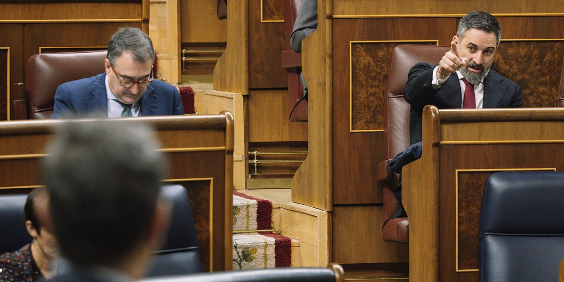 VOX se querella contra Pedro Sánchez