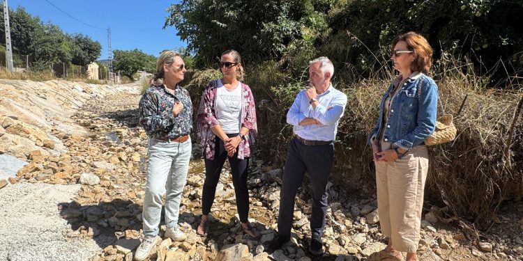 Barrachina destaca el compromiso con el medio rural durante su visita a Catí