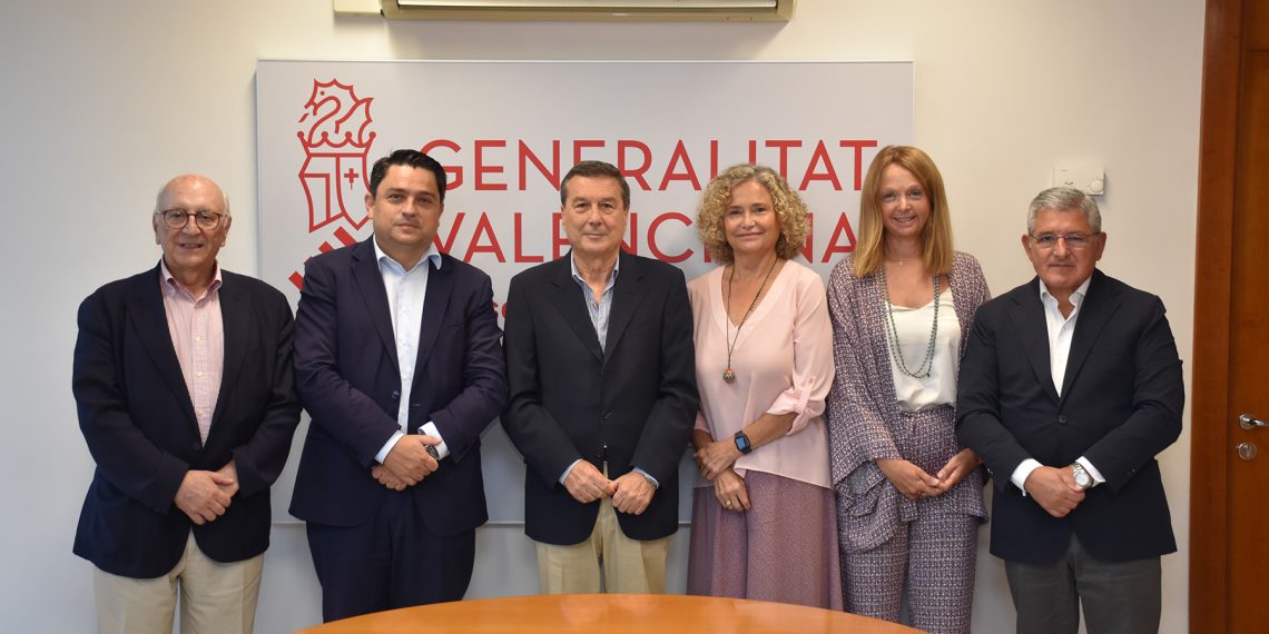 Convenio entre Sanidad y la UCV