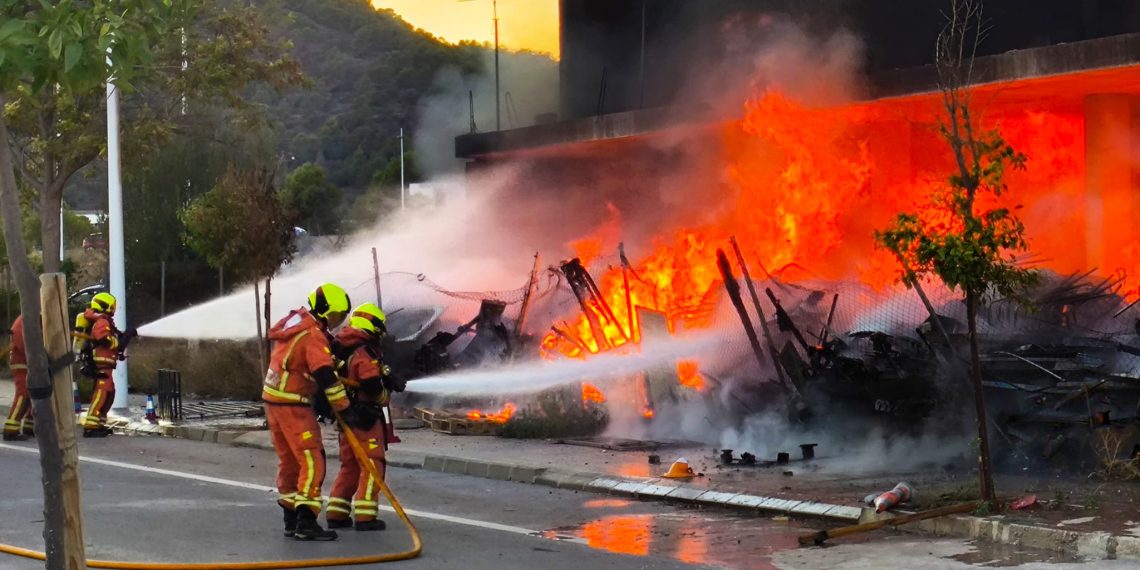 La Diputación externaliza la formación de bomberos para agilizar la incorporación de nuevos efectivos