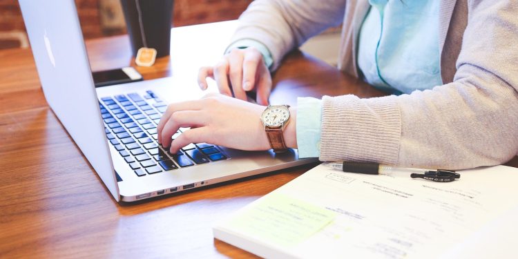 La Generalitat convoca todas las oposiciones de 2025 y duplica plazas para reforzar servicios públicos y captar talento joven