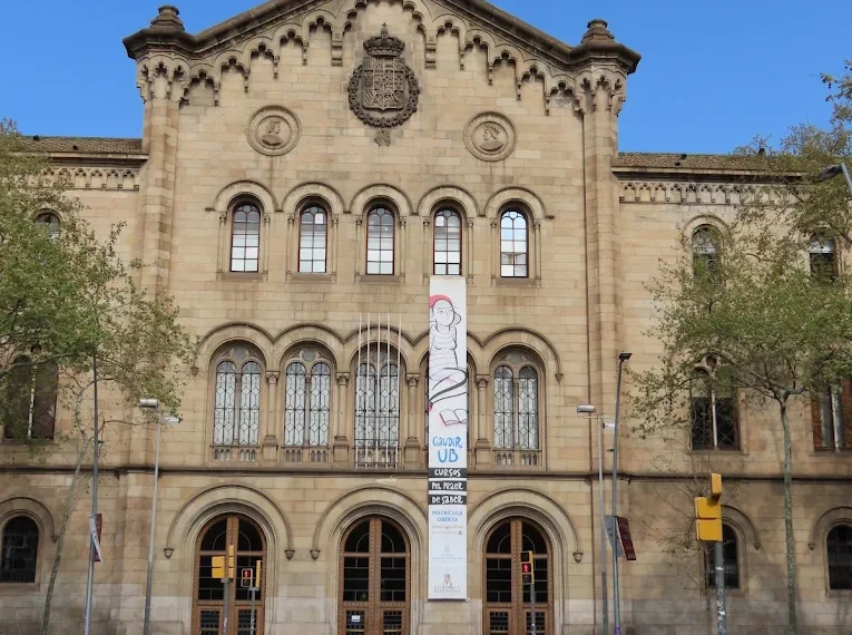 El Consell y la Universitat de Barcelona impulsan prácticas externas para complementar la formación universitaria